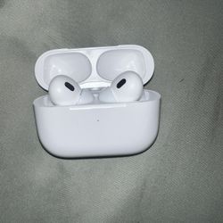 Brand New Earbuds With Charger 