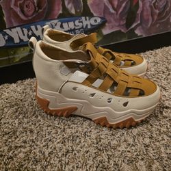 Stylish Tenni Shoes