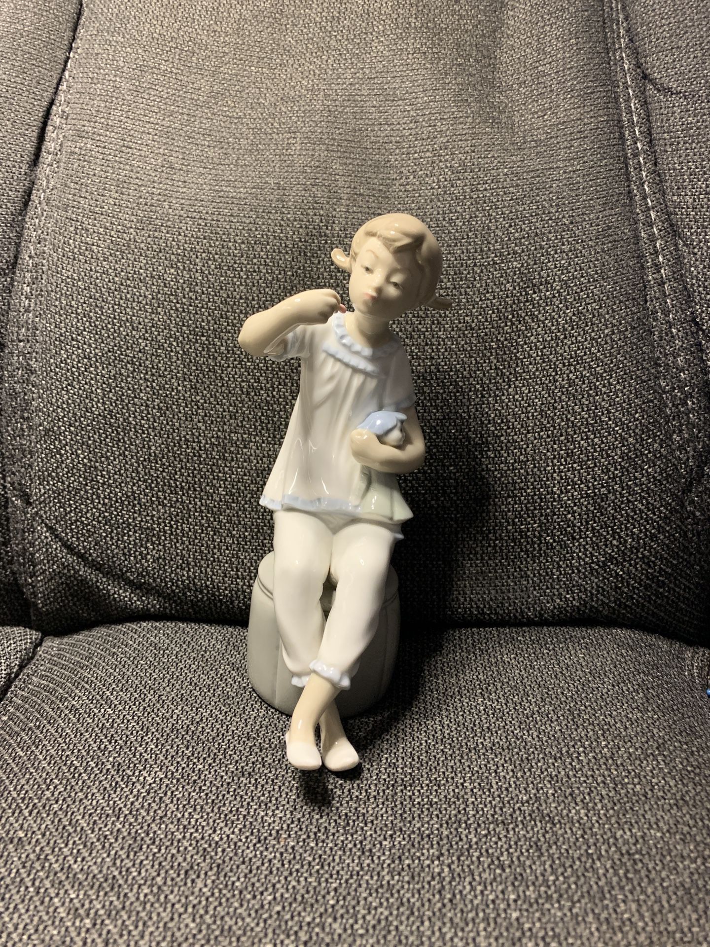 Lladro Figurine #1032 Girl with Doll & Lipstick, 7” With Initials. See Pictures