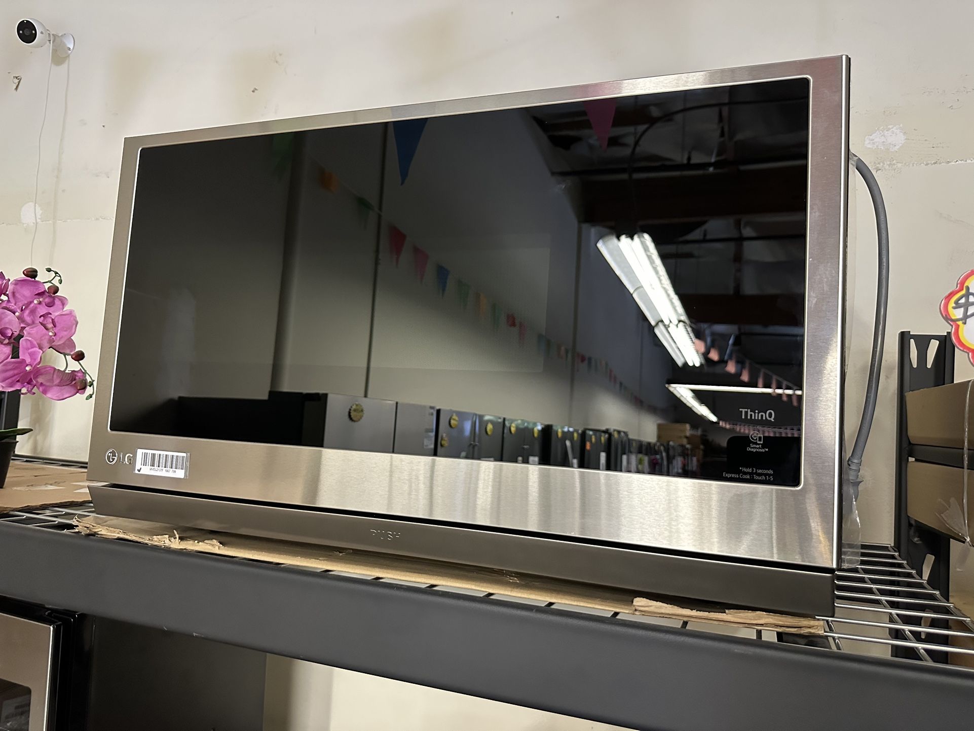LG Over-the-Range Microwave Oven with ExtendaVent 2.0