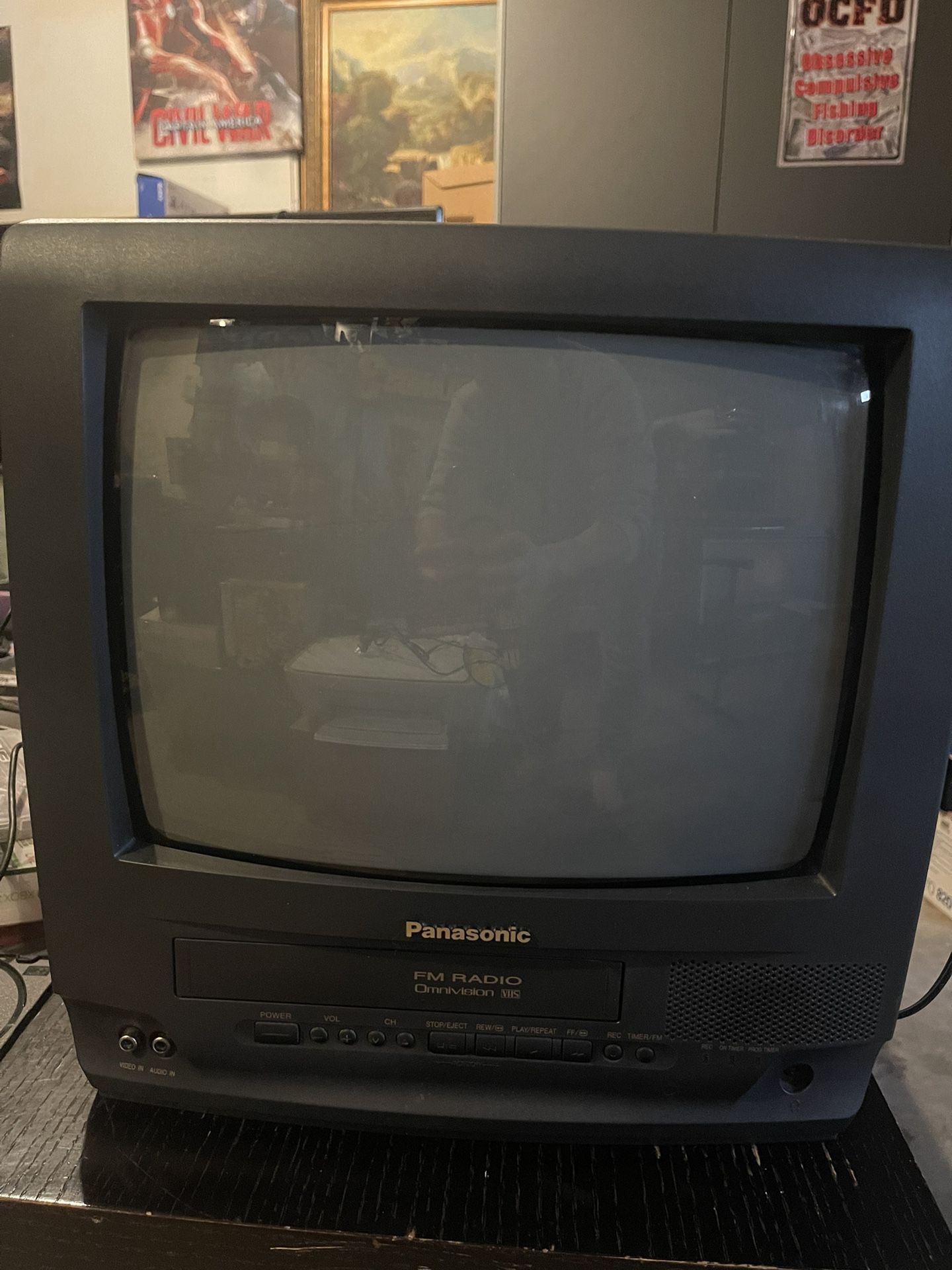 Panasonic PV-C1320 13" TV VCR FM Combo CRT Television Retro Gaming - No Remote
