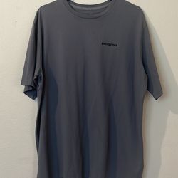 BRAND NEW Patagonia T-Shirt Size L