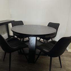 Dining table and chair set