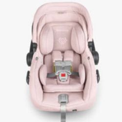 UPPAbaby Mesa v2 car seat with Base