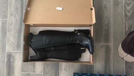 Black Boots