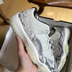 Jordan 11 Low Bone Snakeskin