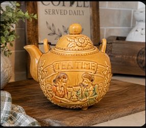 Vintage Japan “Tea Time” Ceramic Teapot – Raised Design