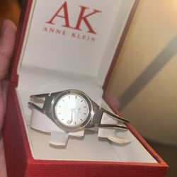 Anne Klein 