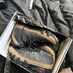 Air Jordan 9 “Olive” Size 8.5