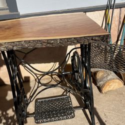 ALLIGATOR JUNIPER TABLE 