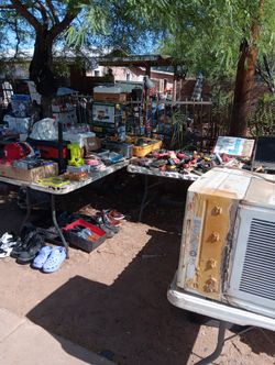 Yard sale Aora Sabado De 6:00 A 3:00