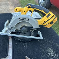Dewalt Saw And Saws saw 18volt With Adapter For 20 Volt Battery