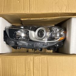 Mazda CX-5 Driver Side Headlight 