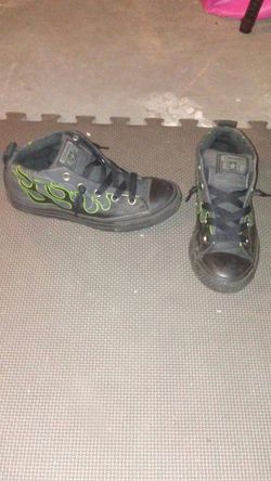 Boys converse size 3.5