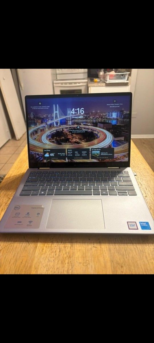 Dell Inspiron 2-in-1 14" Laptop, Intel i7, 16gb Memory, 1TB SSD with warranty and accessories