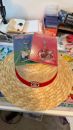 Round 1 x One Piece | Luffy Hat & 2 Keychains