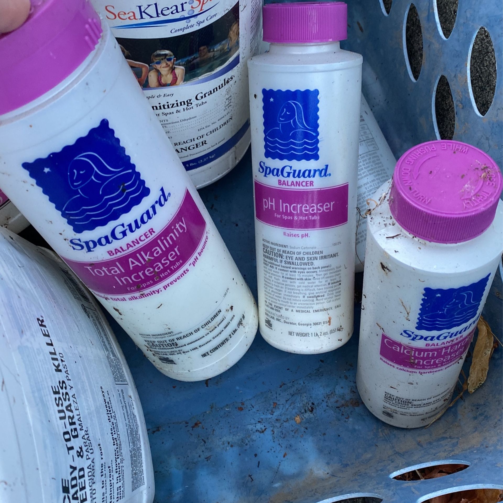 Free Paint, Pots , Hot Tub Chemicals,hose And Cement Pieces for Sale in