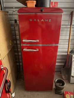 7.6 cuft Retro Refrigerator