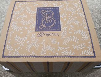 Very nice colorful authentic Brighton purse with box