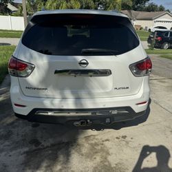 2014 Nissan Pathfinder Platinum 