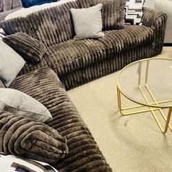 Cozy Stunning Stylish Sectional! 