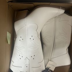 Universal Threads Western Boots