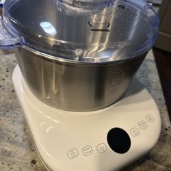 Electric dough maker