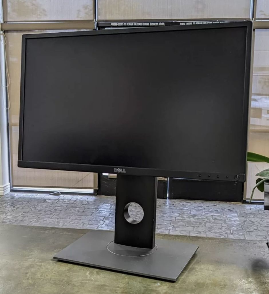Dell 23” Computer Monitor