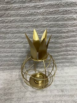 Gold Metal Wire Pineapple Candle Holder