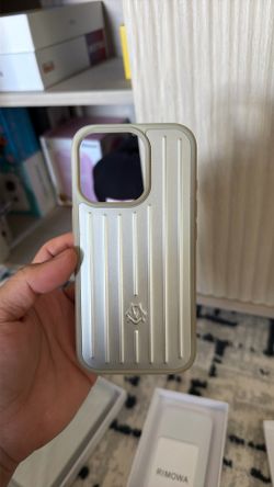 Rimowa iPhone 16 Pro Case