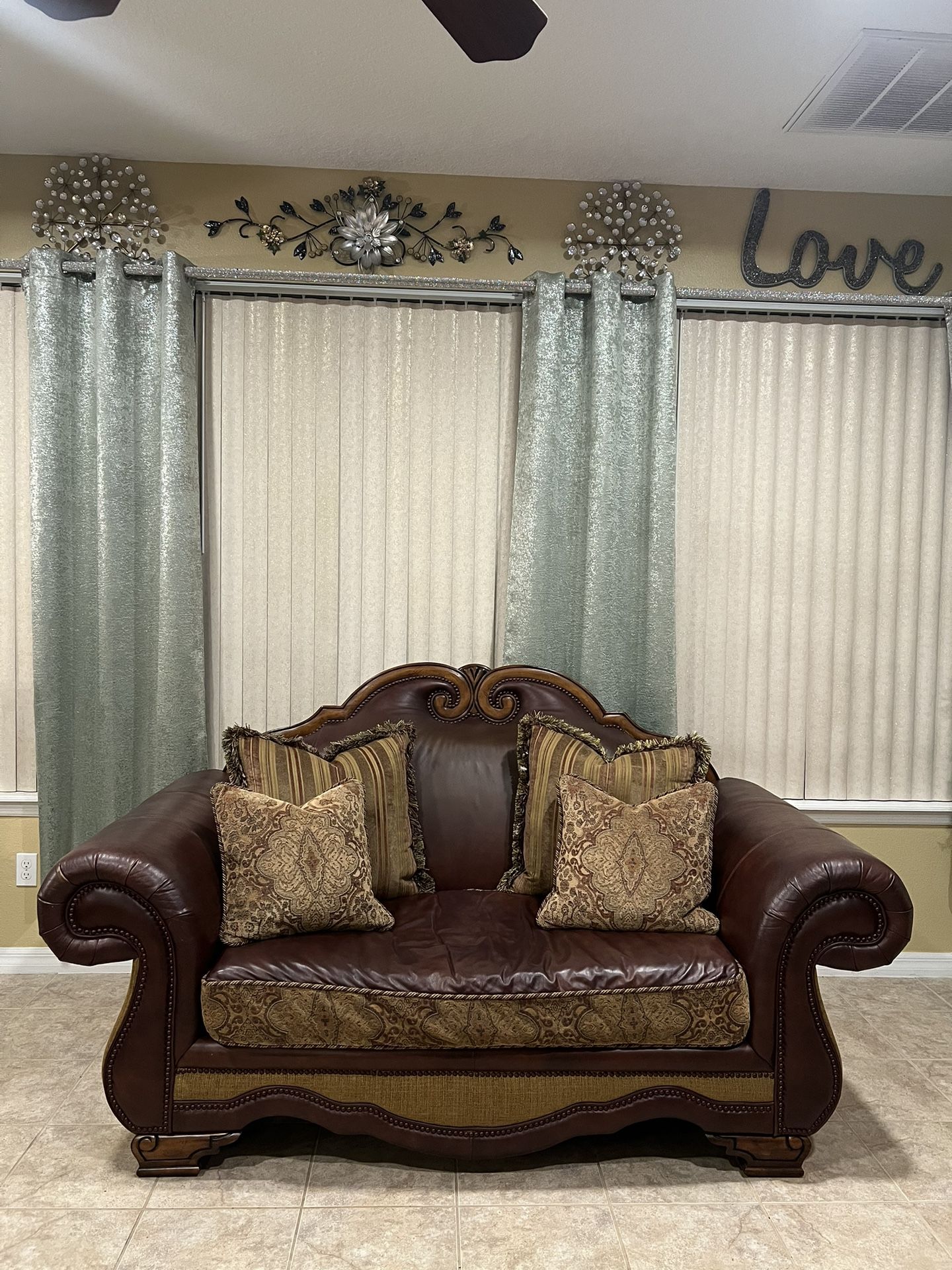 Tuscany Collection 5 Piece Family Room Set