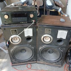 2 15 Inch Marantz Speakers With Marantz Amp 