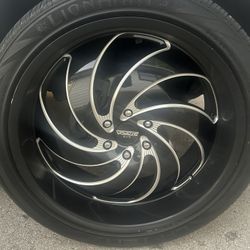 24" Rims Black And Chrome 