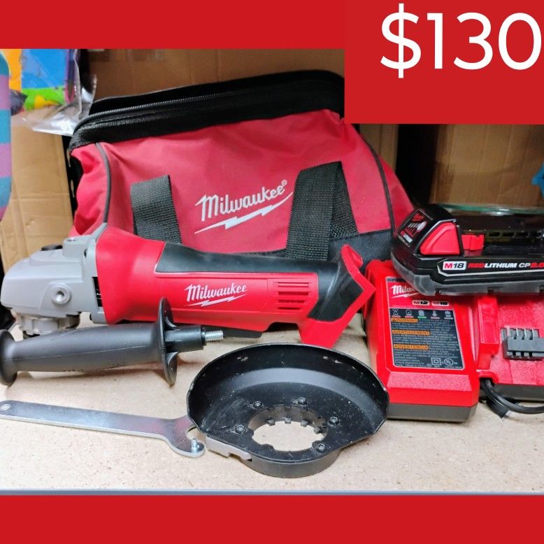 Milwaukee Grinder Set with Battery, Charger and Bag