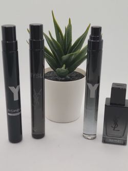 4 Yves Saint Laurent Travel Sprays & Mini

1 Le Parfum 
1 Eau De Parfum 
1 Eau De Parfum (USED)
1 Mini Eau De Parfum ( USED) 
⭐️