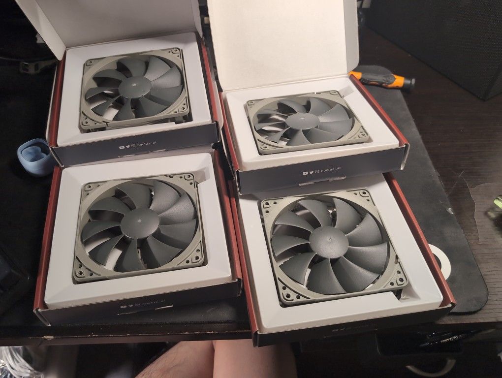 4 Noctua Redux 120mm 1700rpm fans 