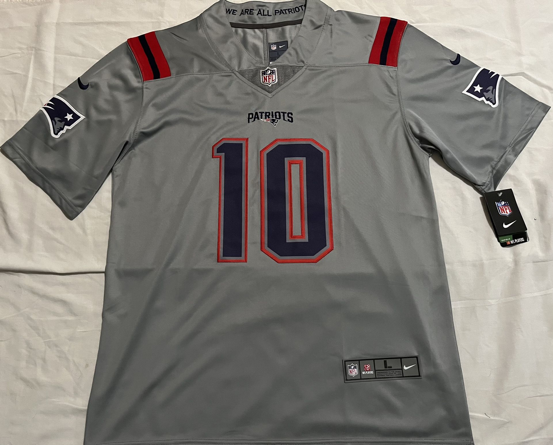 🔥 Mac Jones Jersey (Large) 🔥 Patriots 🔥 Shipping Only