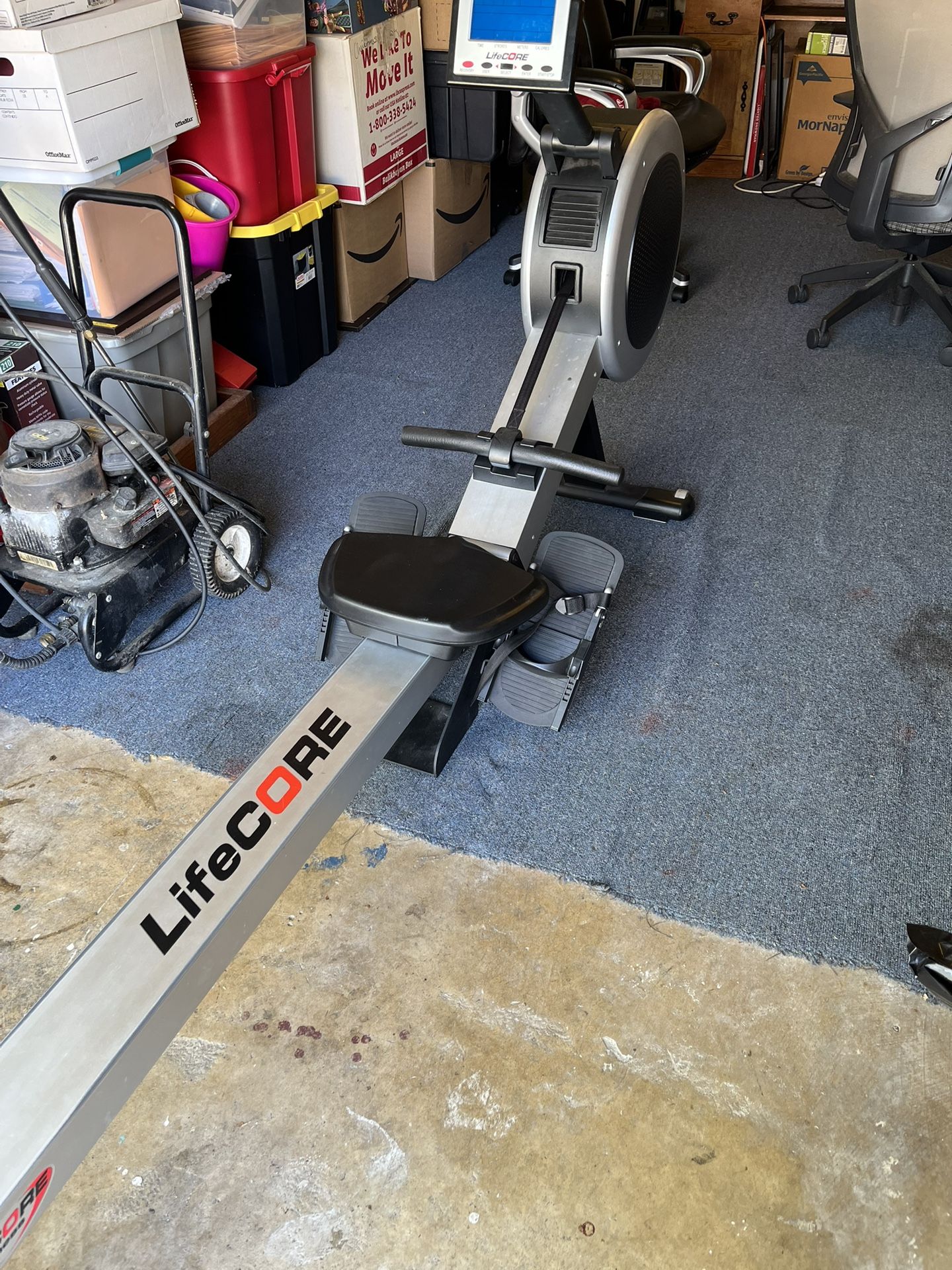 Lifecore R100 Rowing Machine