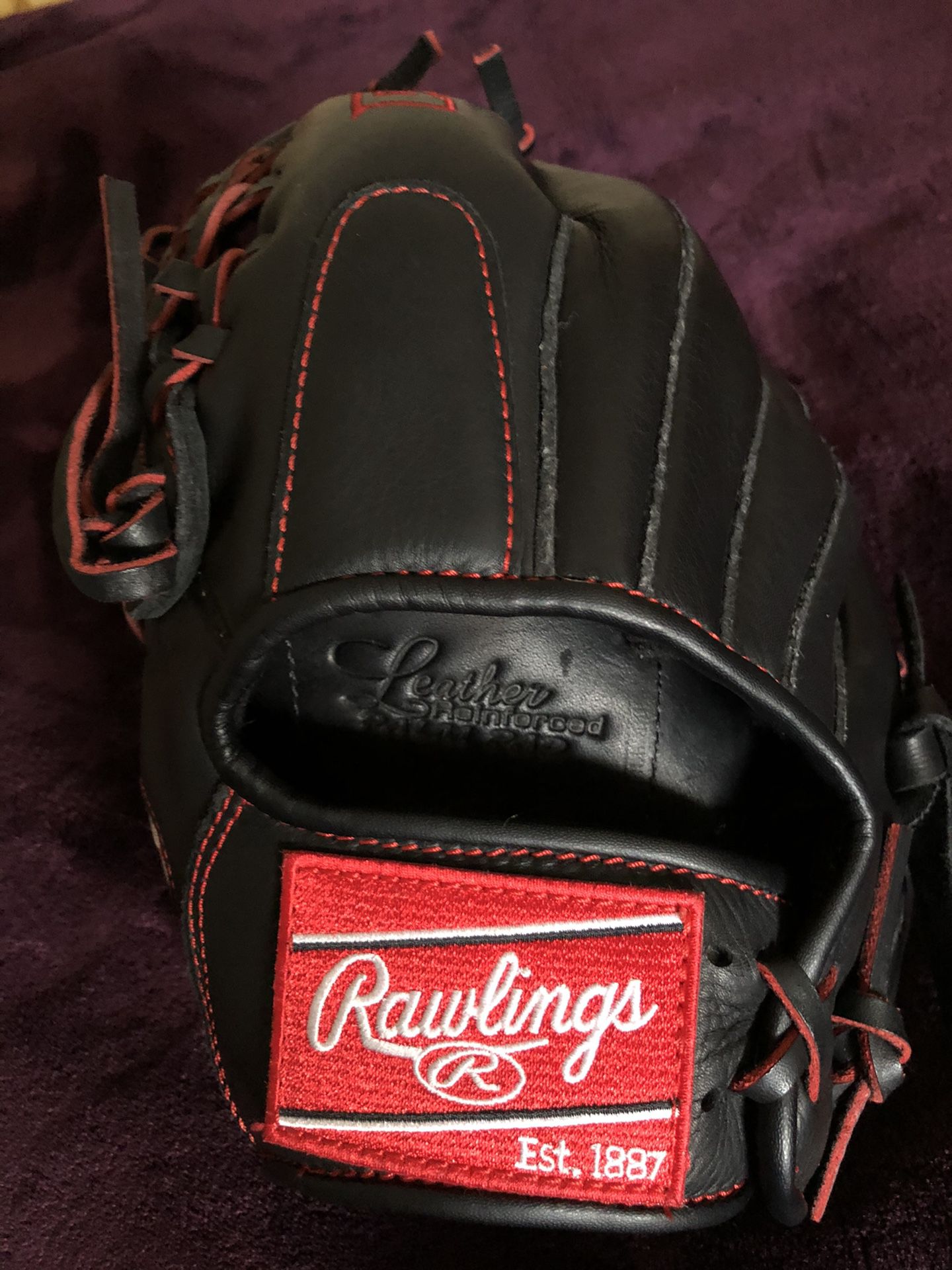 New R9 Rawlings baseball glove 11.5