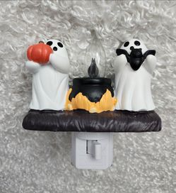 Halloween Ghost Cauldron Flickering Night Light NEW