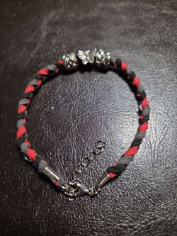 Adjustable leather bracelet