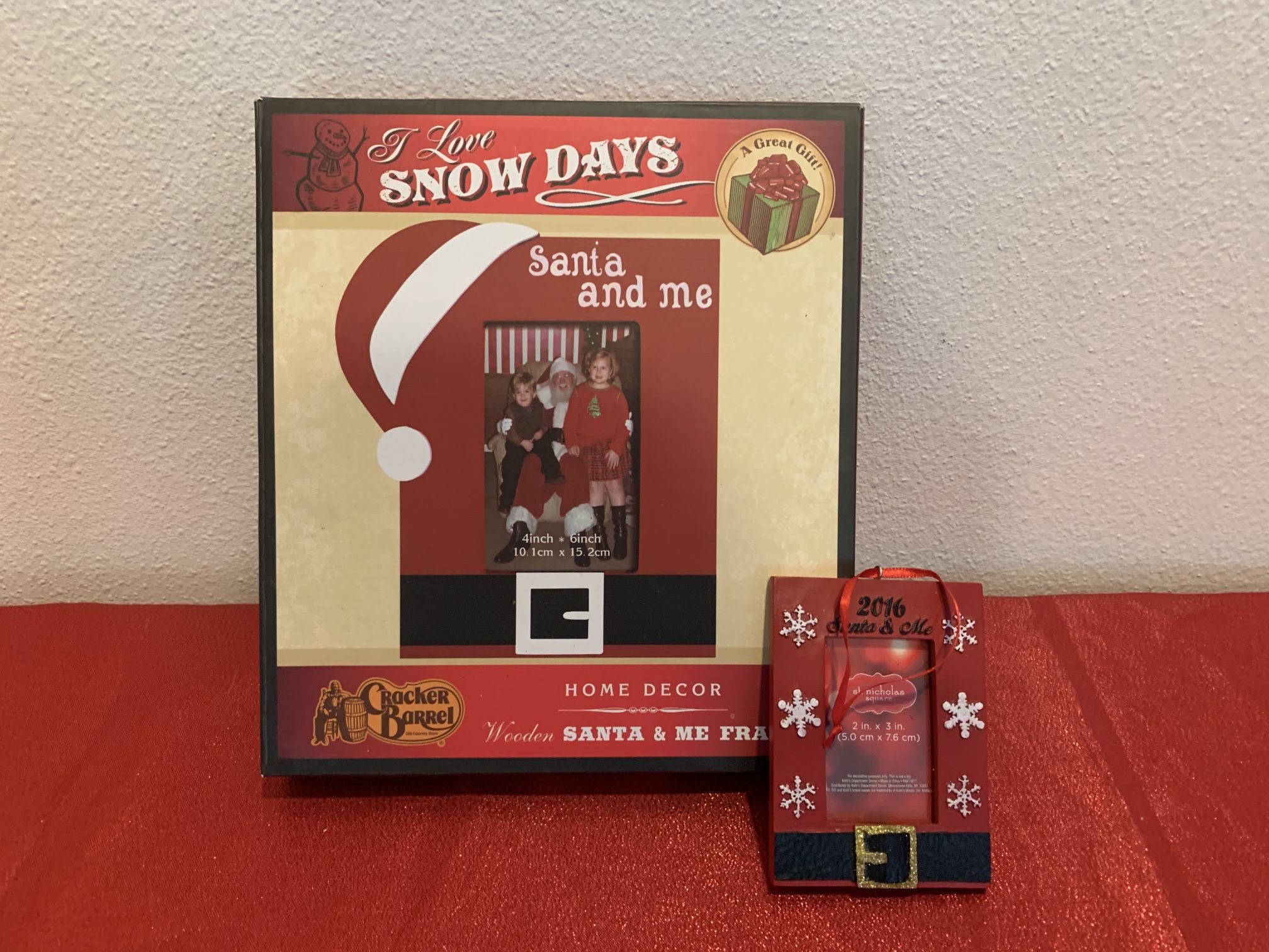 New Cracker Barrel Santa Christmas Frame & ornament - Holiday home decor decorations - Simi
