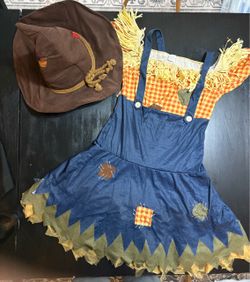 Lady’s scarecrow costume & hat