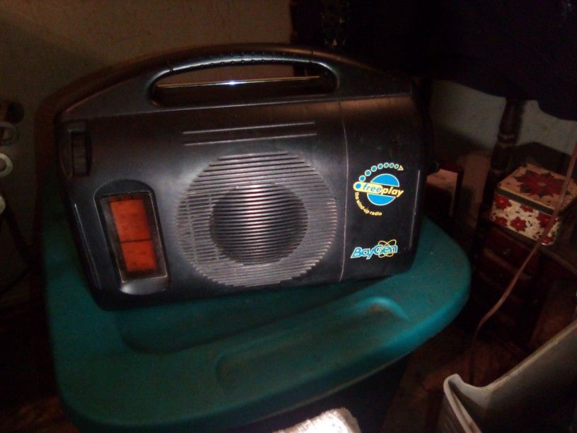 BayGen Wind Up Radio