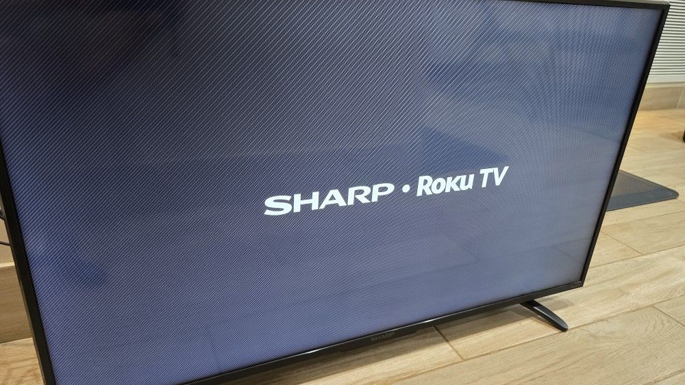 Sharp Roku Smart TV 43 Inches