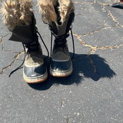snow boots