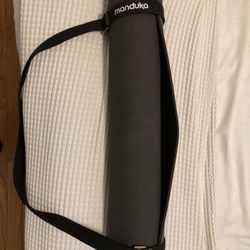 Lululemon Black Rubber Yoga Mat With Strap