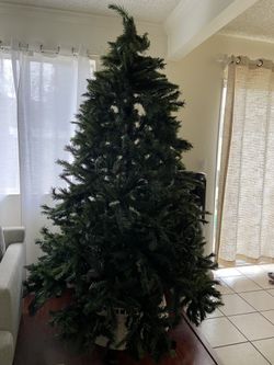 Christmas tree 7.5ft
