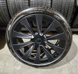 1 rear 22" Tesla Model X Plaid Wheel Rim Pirelli Tire
