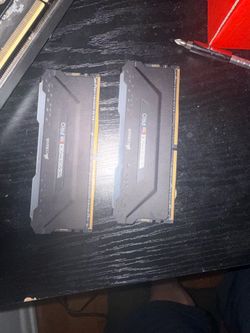 32GB RAM Corsair Vengeance RGB